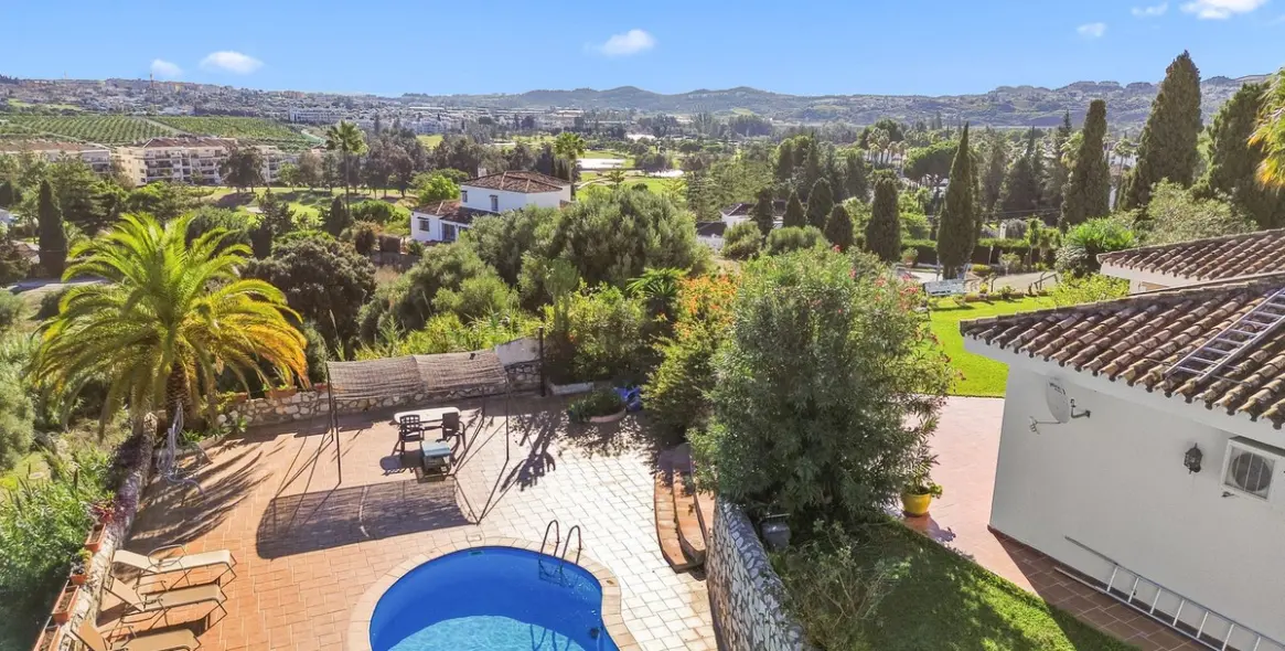 Продажа  отдельно стоящей виллы в Mijas 2