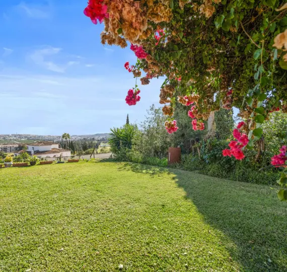 Продажа  отдельно стоящей виллы в Mijas