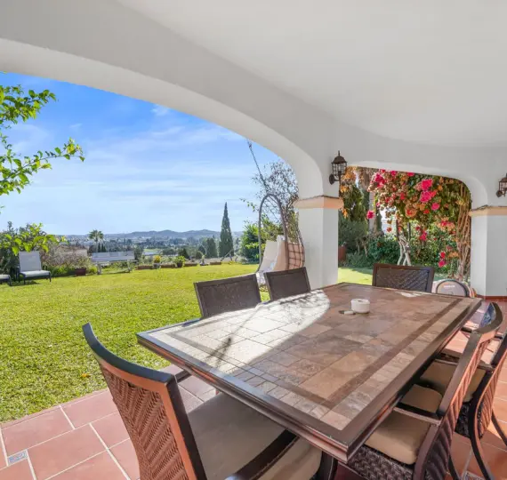 Продажа  отдельно стоящей виллы в Mijas