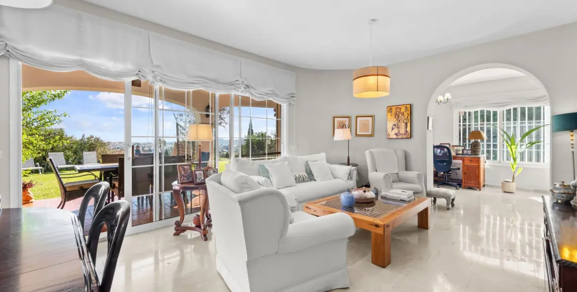 Продажа  отдельно стоящей виллы в Mijas 13