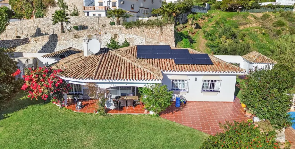 Sale of detached villa in Mijas 48