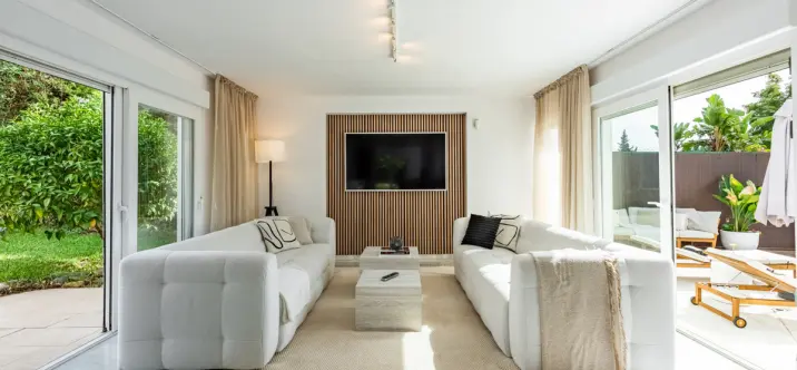 Sale of detached villa in Nueva Andalucía 0