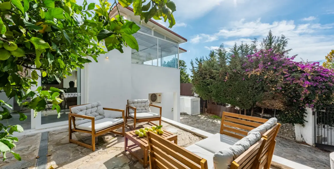 Sale of detached villa in Nueva Andalucía 18