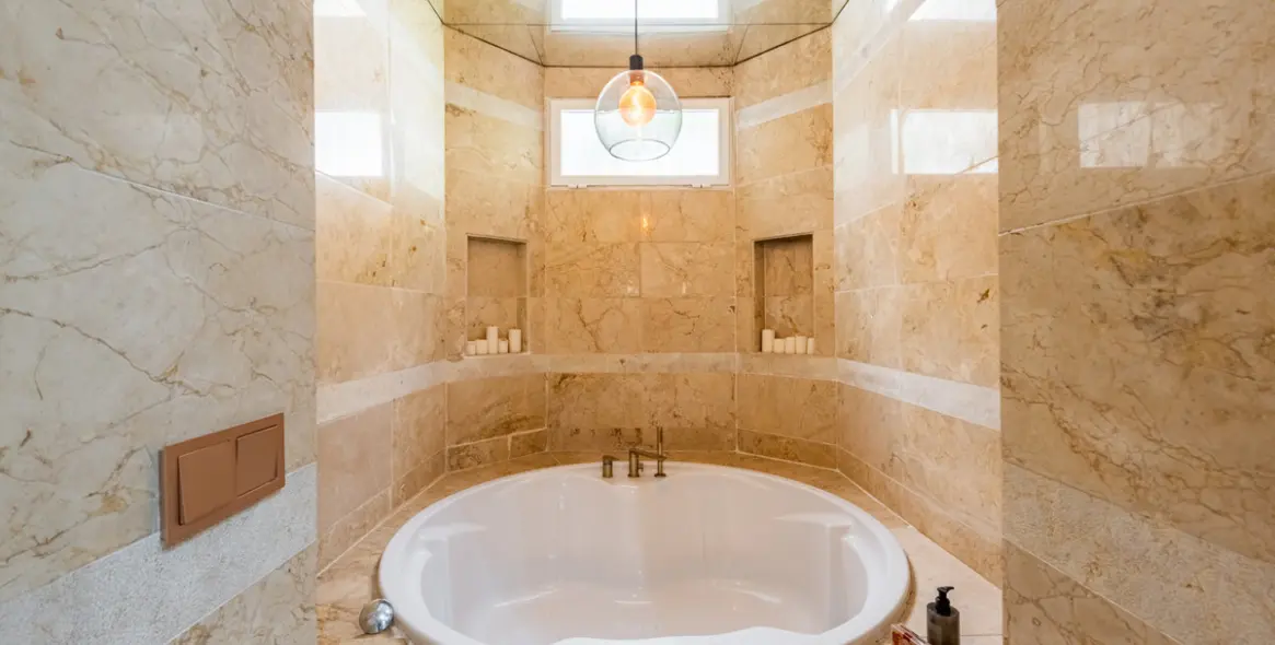 Продажа  отдельно стоящей виллы в Nueva Andalucía 26