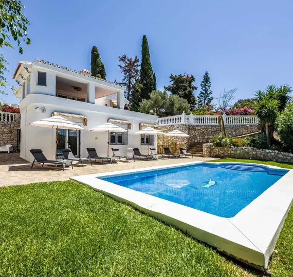 Detached villa R5188036