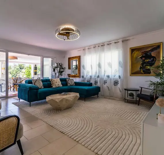 Detached villa R5188036