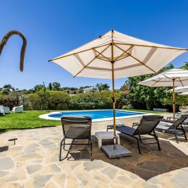 Sale of detached villa in Benalmadena