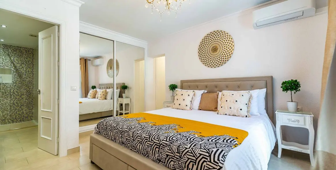 Sale of detached villa in Benalmadena 29