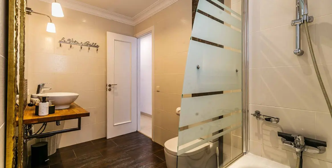 Sale of detached villa in Benalmadena 30