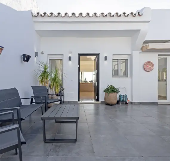 Дом на две семьи R5237032