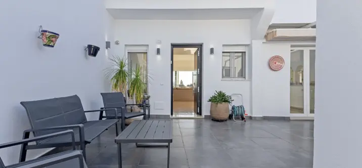 Дом на две семьи R5237032 0