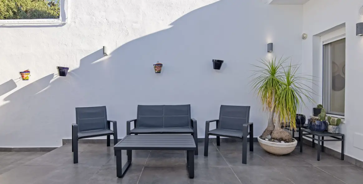 Продажа дома на две семьи в Nueva Andalucía (район Nueva Andalucía) 2