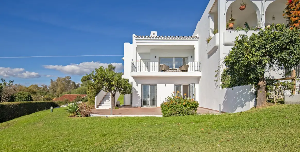 Продажа дома на две семьи в Nueva Andalucía (район Nueva Andalucía) 11