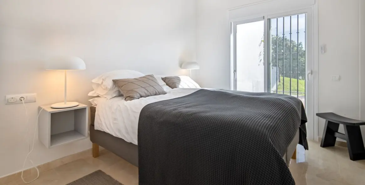 Sale of semi-detached house in Nueva Andalucía 28