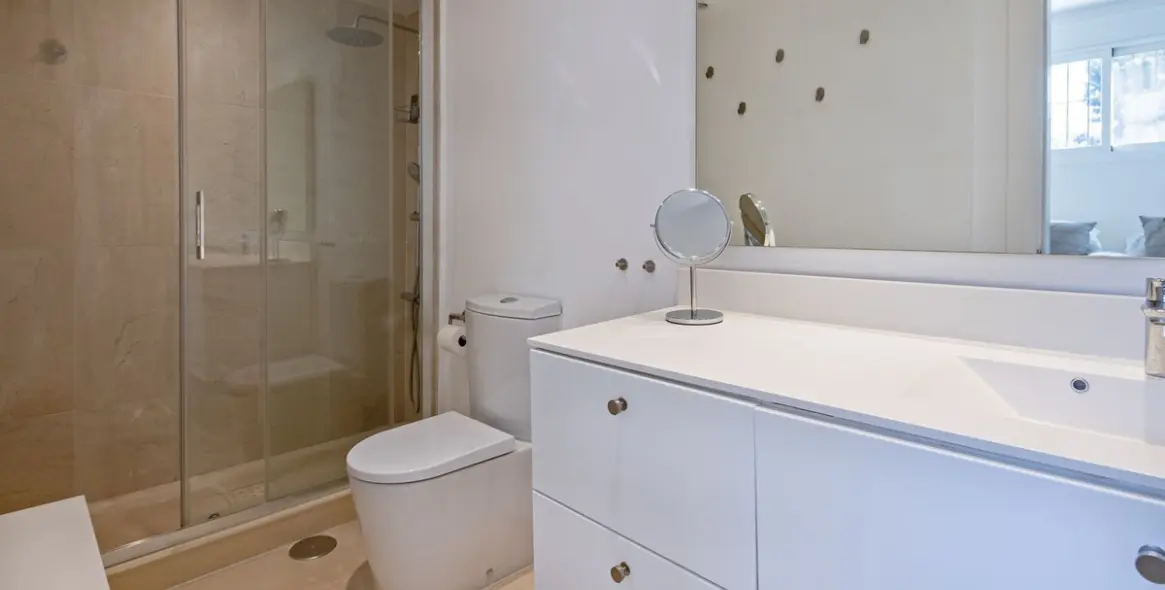 Sale of semi-detached house in Nueva Andalucía 34