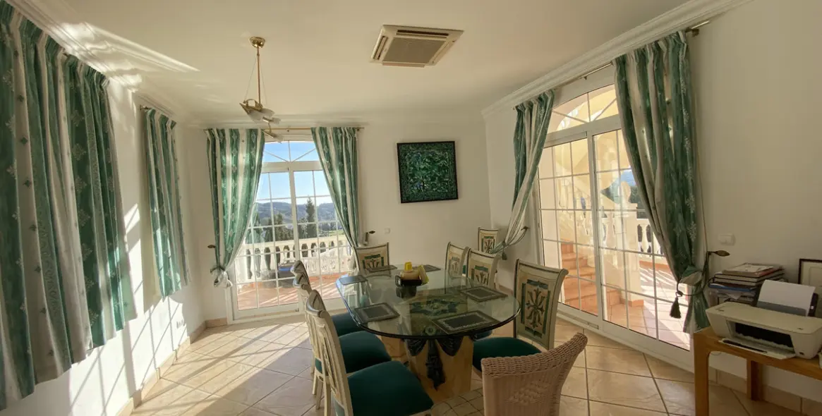 Продажа  отдельно стоящей виллы в Mijas Golf 4