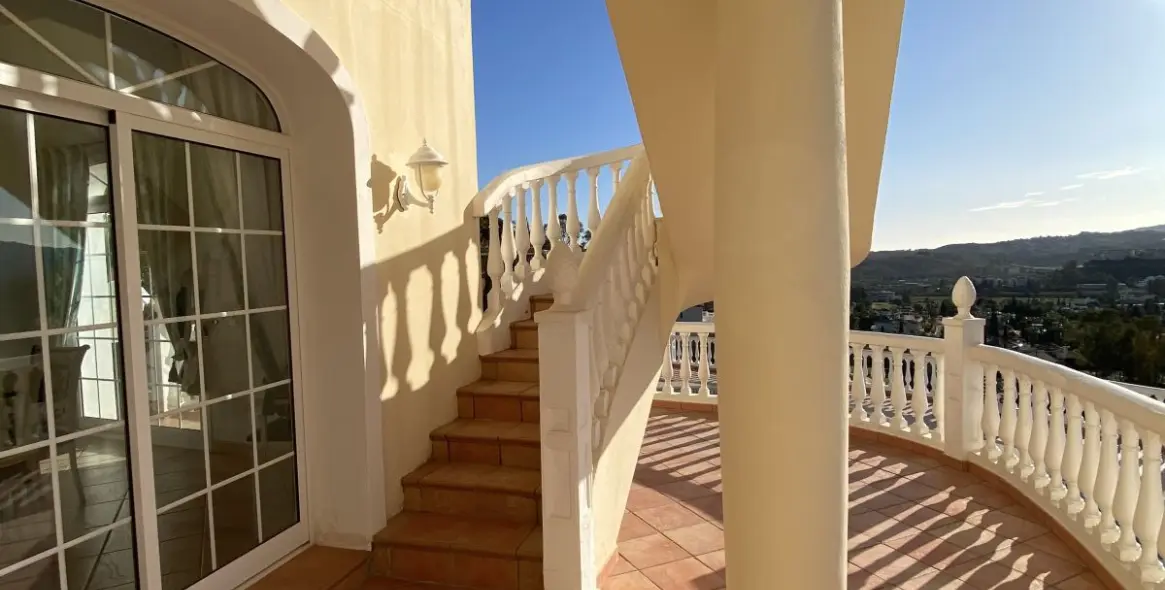 Продажа  отдельно стоящей виллы в Mijas Golf 11