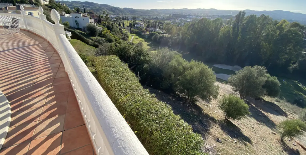 Продажа  отдельно стоящей виллы в Mijas Golf 13