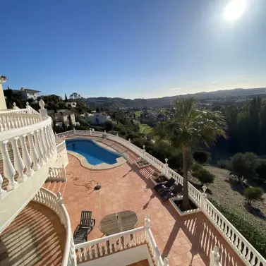 Продажа  отдельно стоящей виллы в Mijas Golf