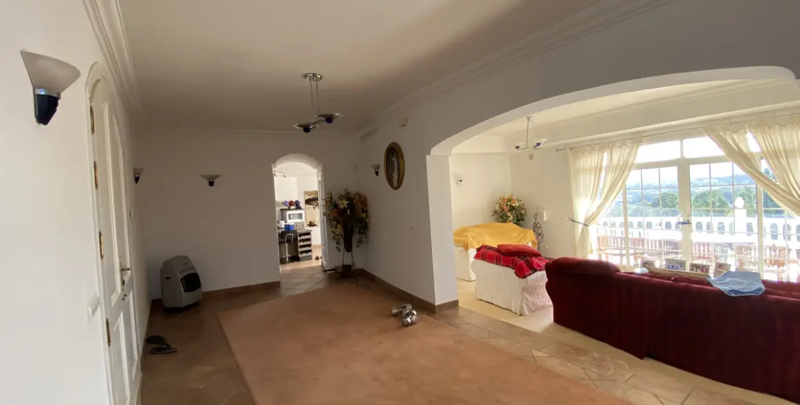 Продажа  отдельно стоящей виллы в Mijas Golf 22