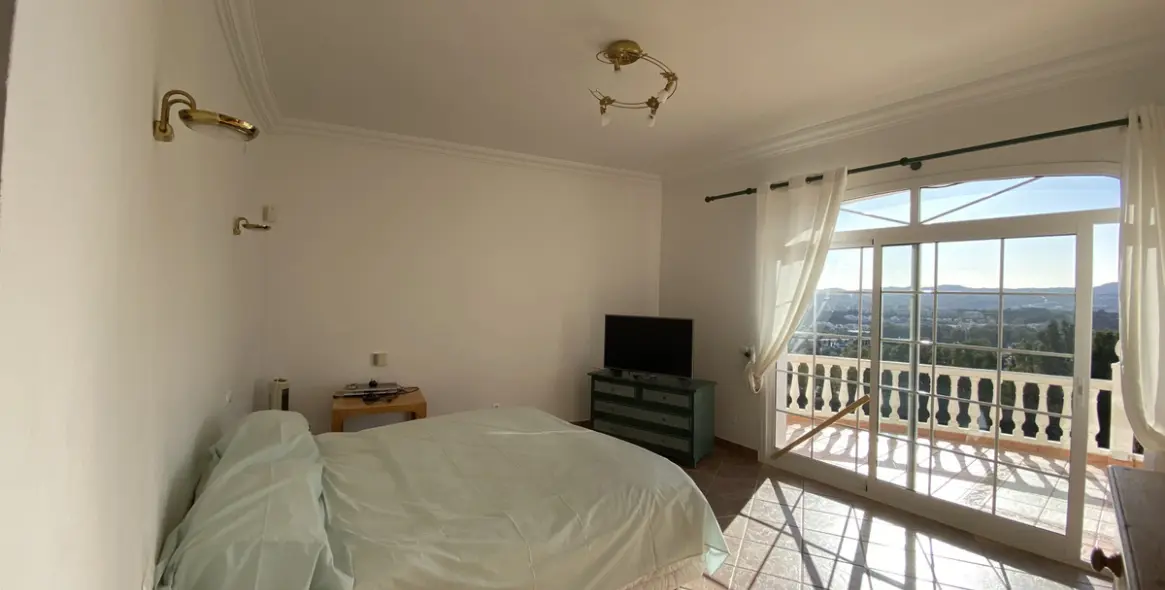 Продажа  отдельно стоящей виллы в Mijas Golf 31