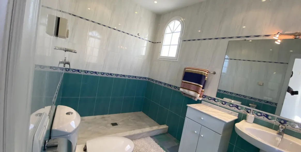 Продажа  отдельно стоящей виллы в Mijas Golf 38