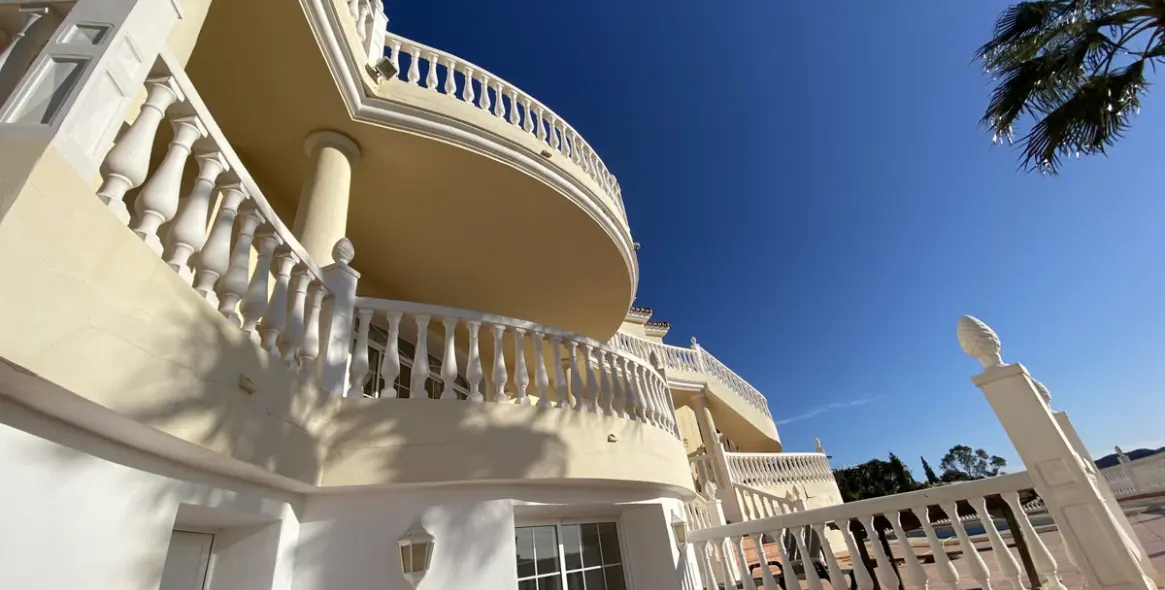 Продажа  отдельно стоящей виллы в Mijas Golf 50