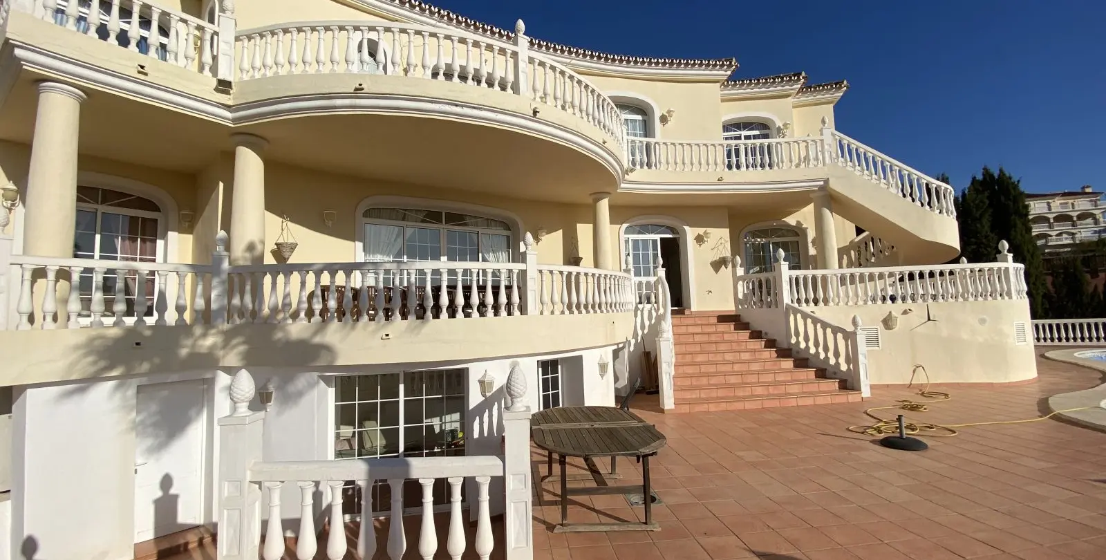 Sale of detached villa in Mijas Golf 2