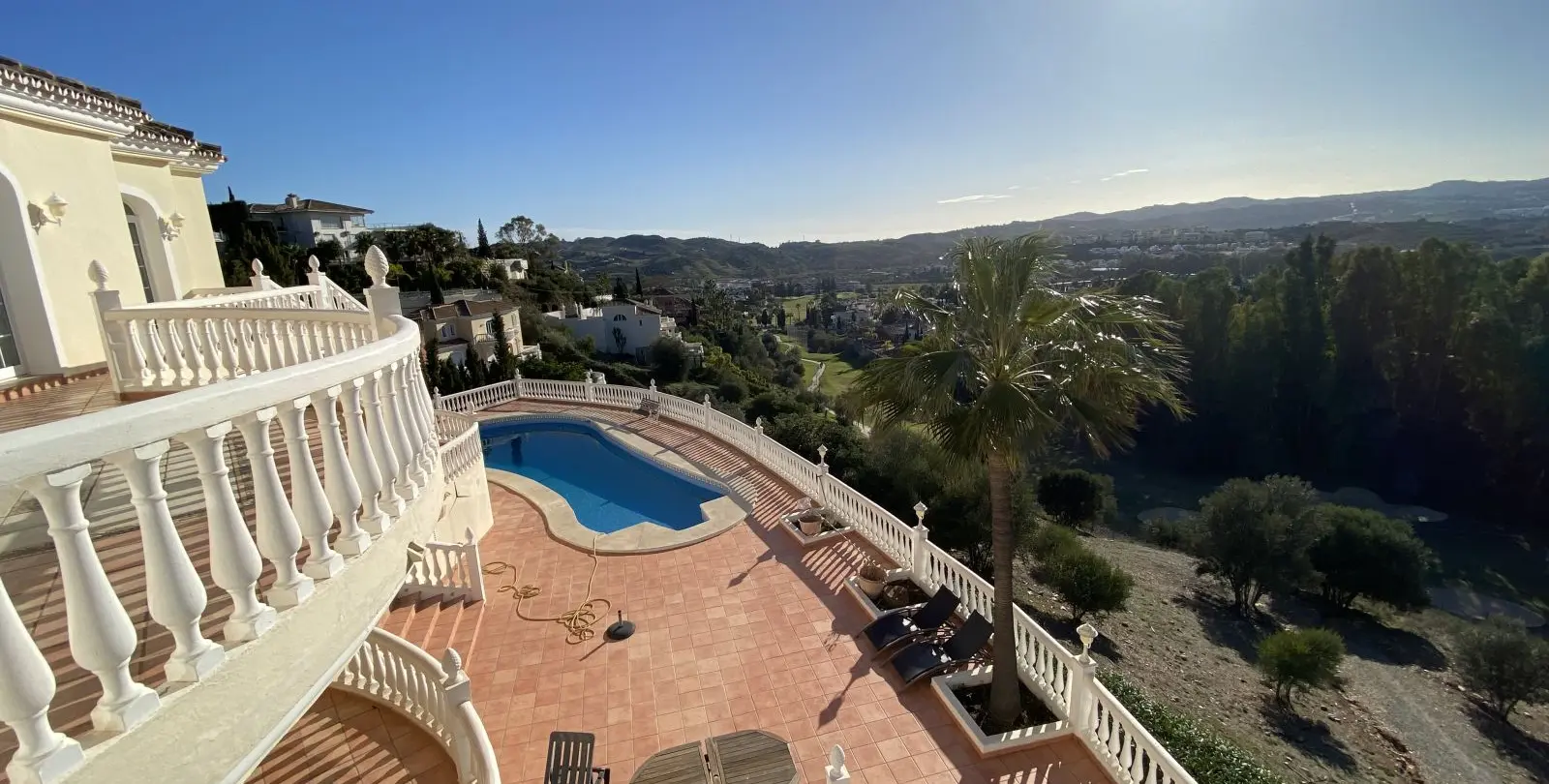 Sale of detached villa in Mijas Golf 3