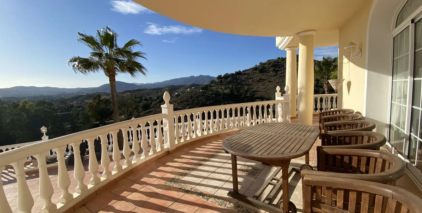 Sale of detached villa in Mijas Golf 17