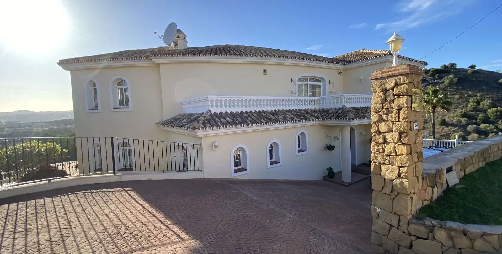 Sale of detached villa in Mijas Golf 19