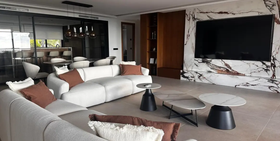 Sale of middle floor apartment in Nueva Andalucía 1