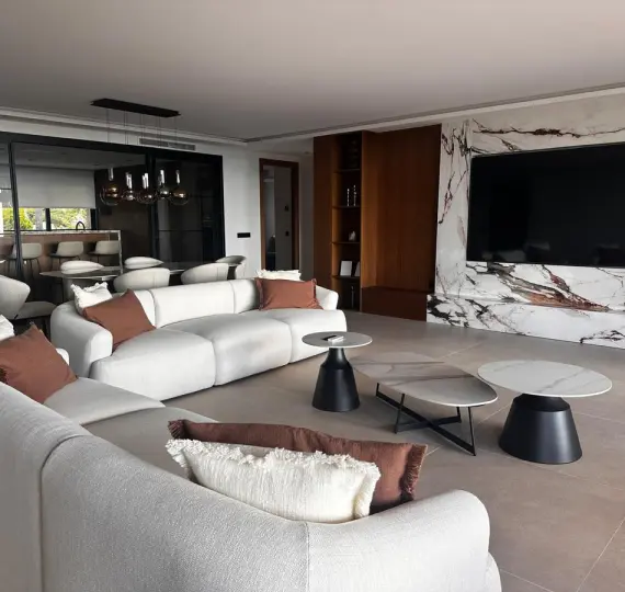 Venta de apartamento en planta media en Nueva Andalucía