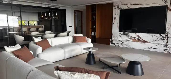 Venta de apartamento en planta media en Nueva Andalucía 0