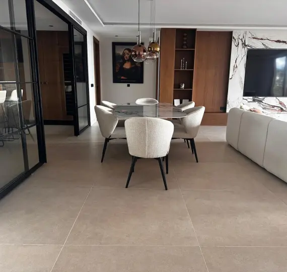 Venta de apartamento en planta media en Nueva Andalucía