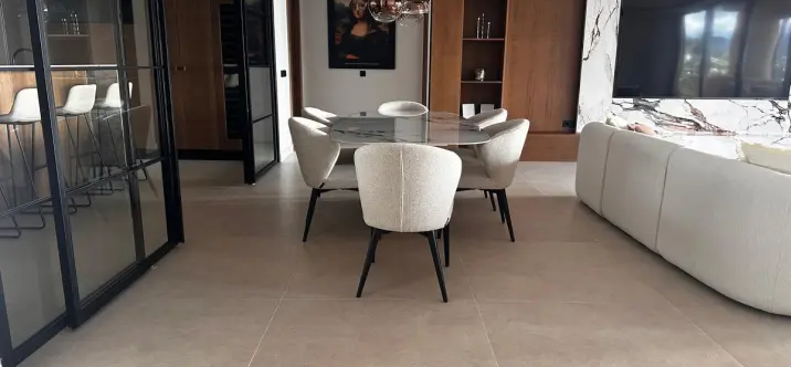 Venta de apartamento en planta media en Nueva Andalucía 2