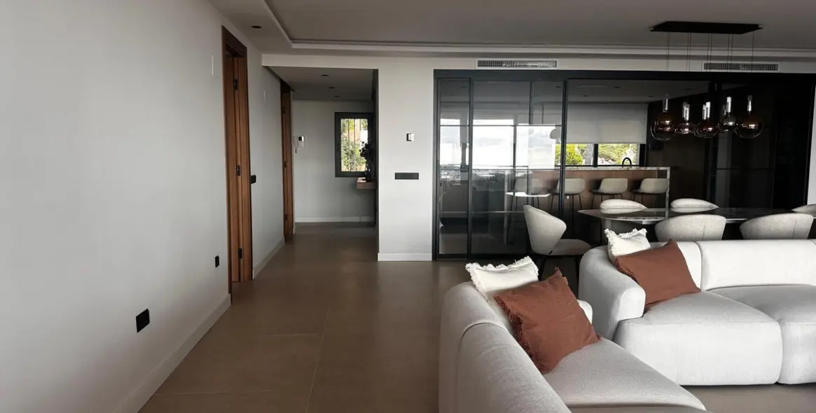 Sale of middle floor apartment in Nueva Andalucía 4