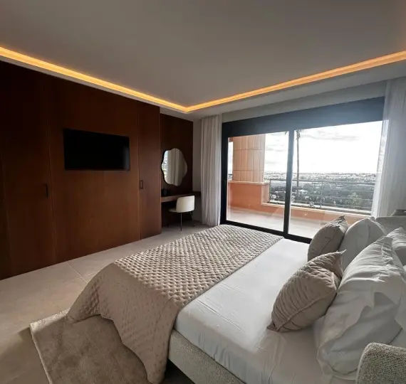 Venta de apartamento en planta media en Nueva Andalucía