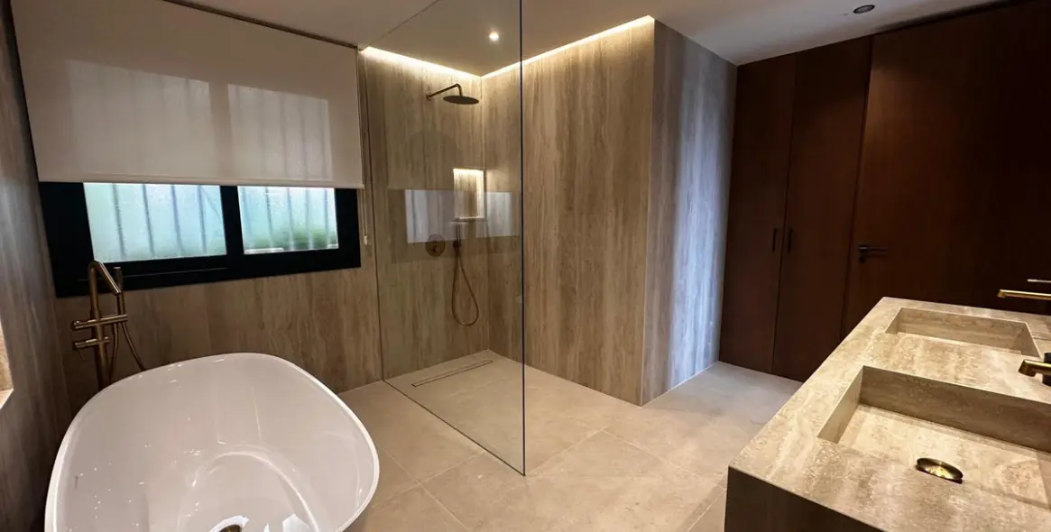 Sale of middle floor apartment in Nueva Andalucía 6