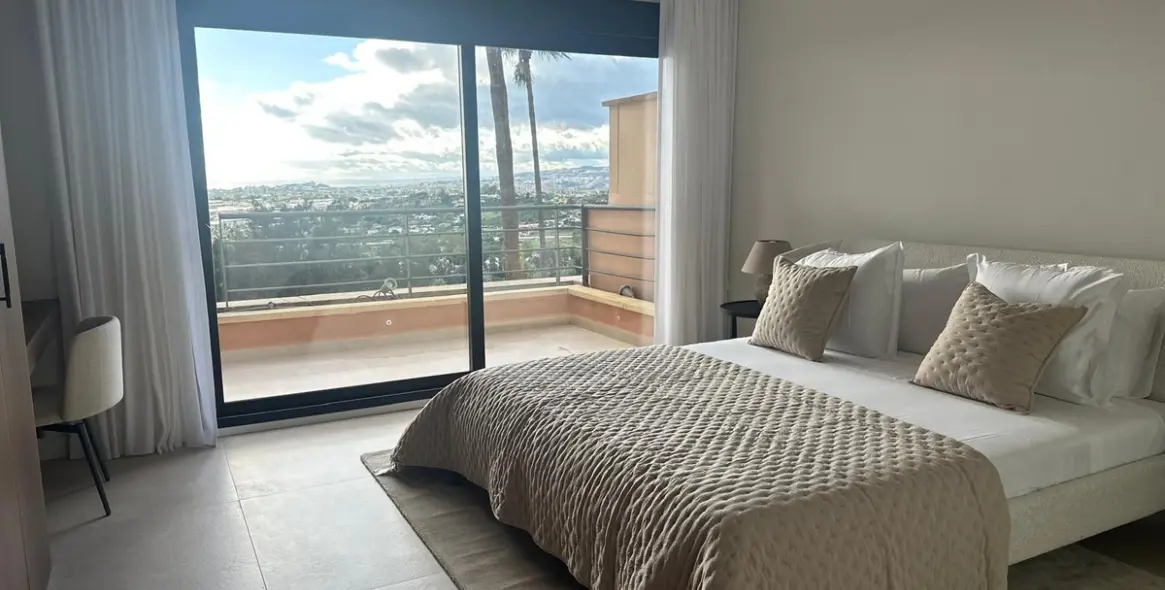 Sale of middle floor apartment in Nueva Andalucía 8