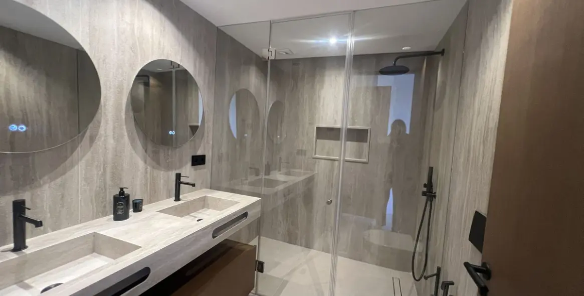 Sale of middle floor apartment in Nueva Andalucía 15