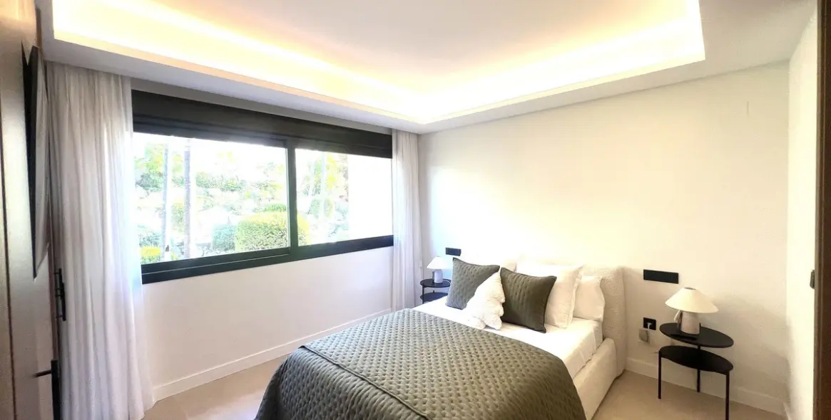 Sale of middle floor apartment in Nueva Andalucía 16