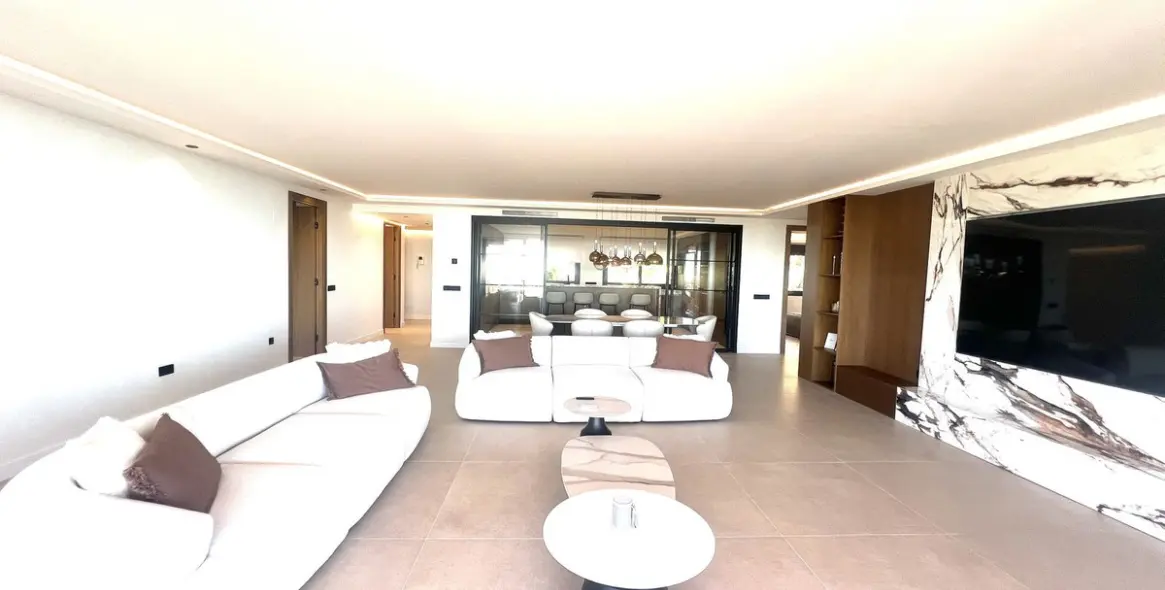 Sale of middle floor apartment in Nueva Andalucía 19