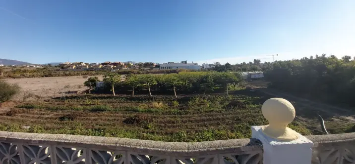 Продажа  отдельно стоящей виллы в Cancelada 0