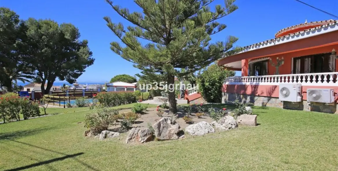 Venta de villa independiente en Estepona 6