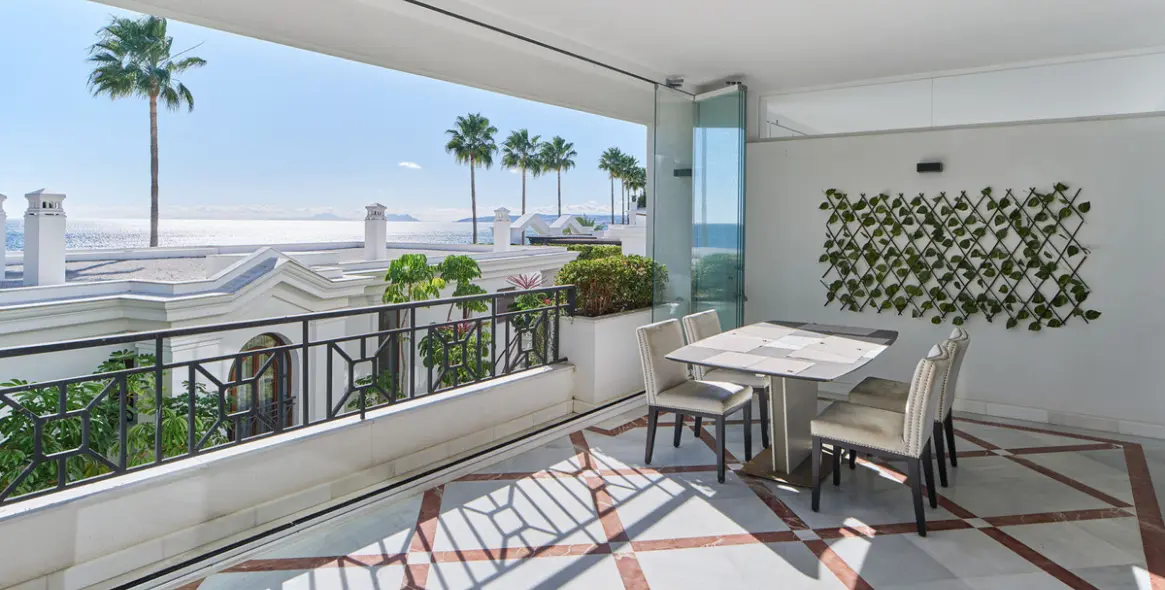 Sale of ground floor apartment in Estepona (district Estepona) 1