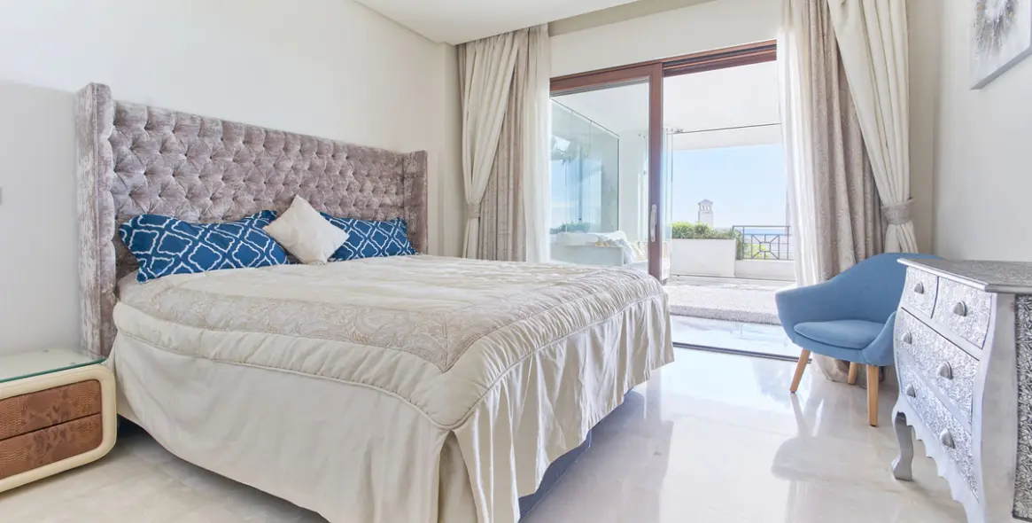 Sale of ground floor apartment in Estepona (district Estepona) 5