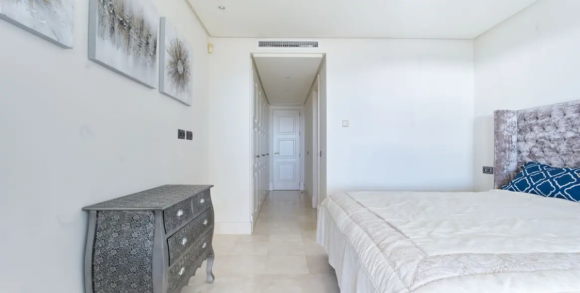 Sale of ground floor apartment in Estepona (district Estepona) 10