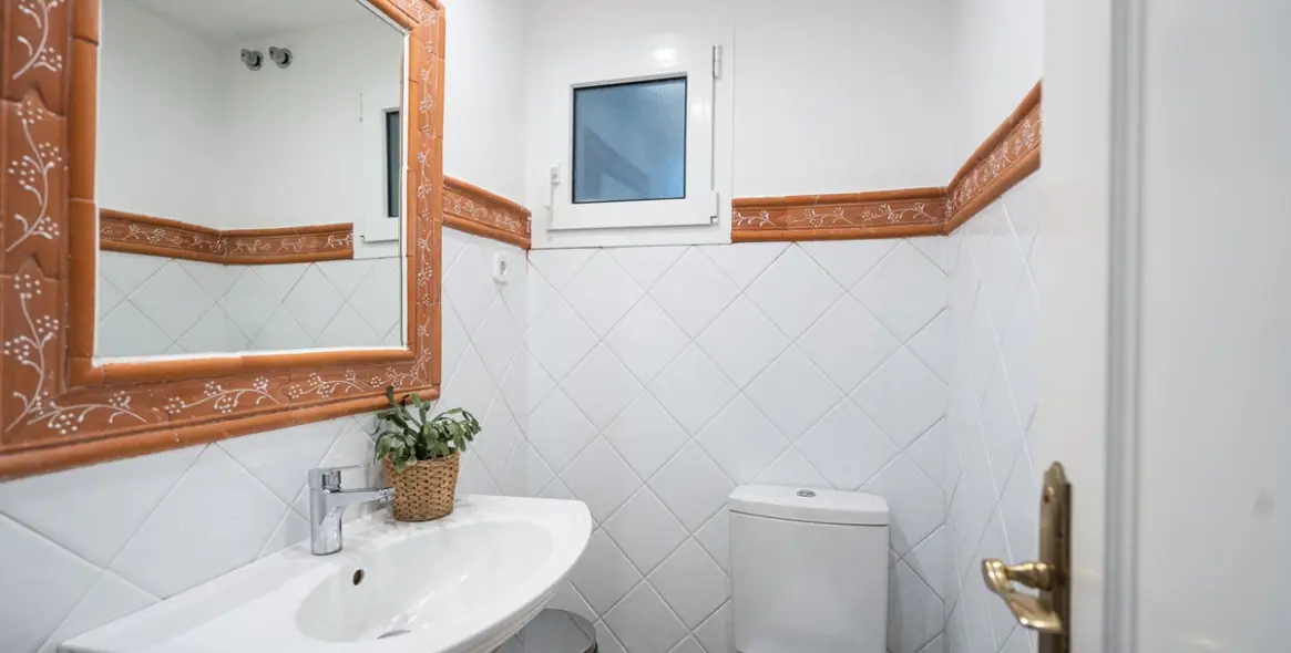 Sale of ground floor apartment in Marbella 12