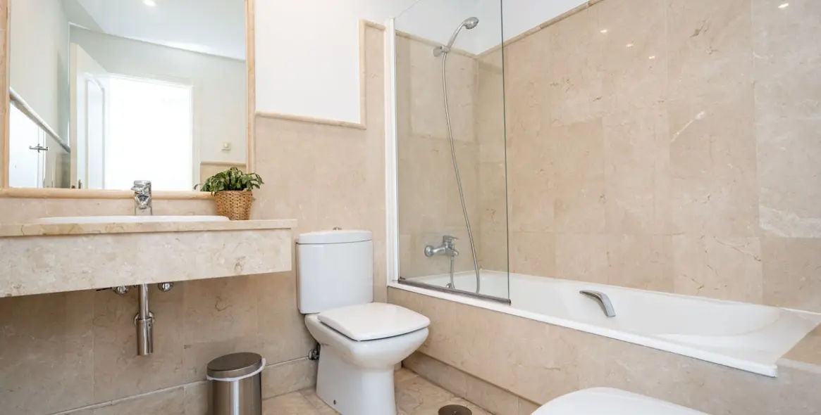 Sale of ground floor apartment in Marbella 15